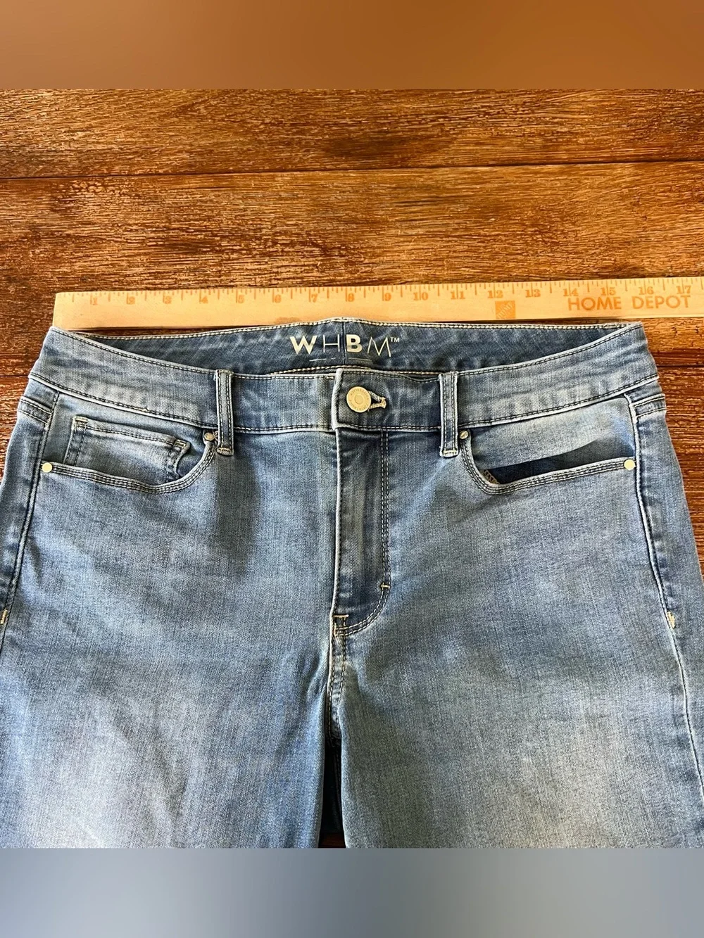 White House Black Market WHBM Denim Bermuda Shorts Size 8 Short Stretch